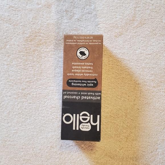 Hello Activated Charcoal Fluoride Free Toothpaste - Picture 3 of 5